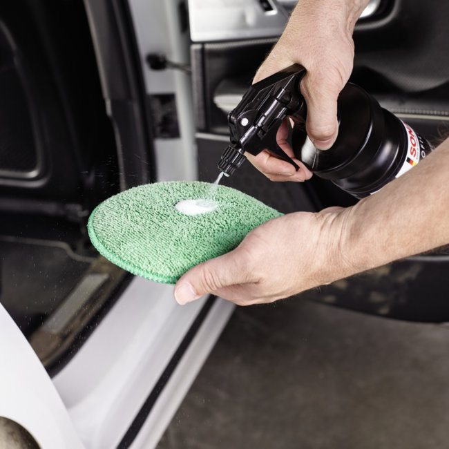Entretien Plastique Intérieur Et Extérieur Plastic Care 1 Litre Sonax