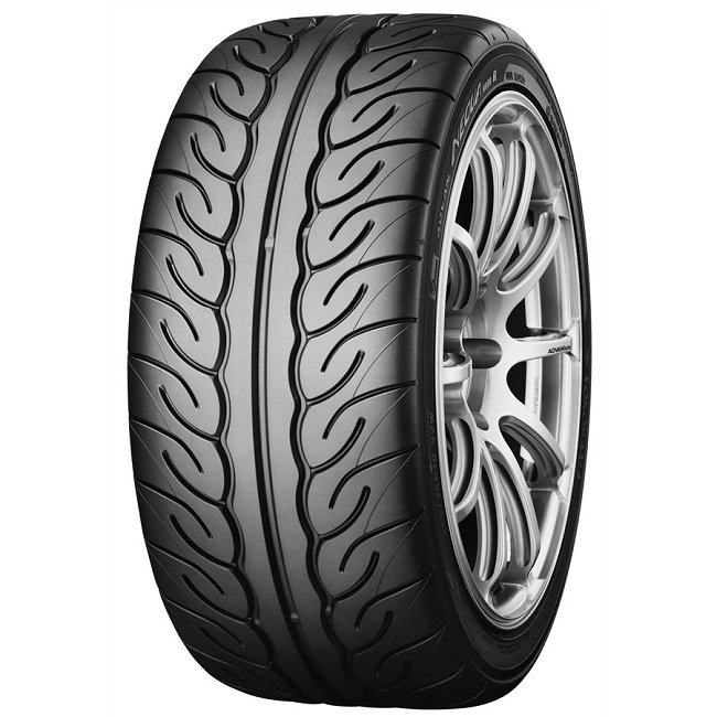 Pneu compétition YOKOHAMA AD08R 225/45R16 F7317 Norauto.fr